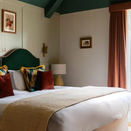 Coach & Horses 3*