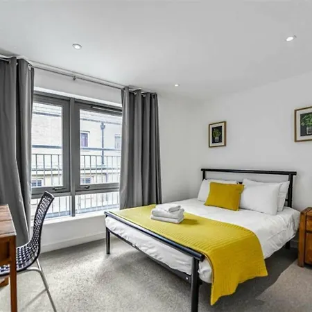 By Spitalfields & Liverpool Street Station