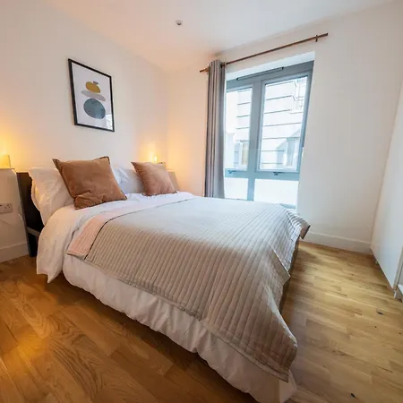 By Spitalfields & Liverpool Street Station Apartment *