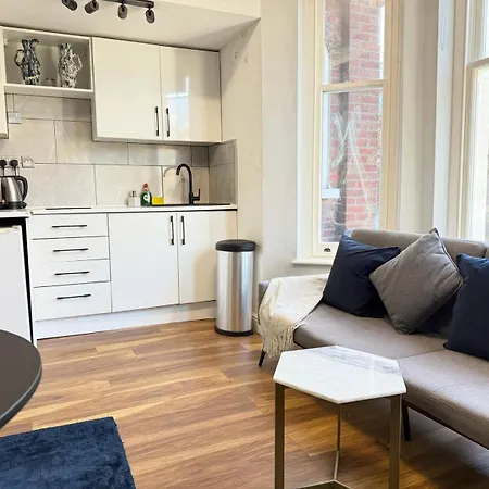 Stylish For 3 Near Regent's Park N3 *