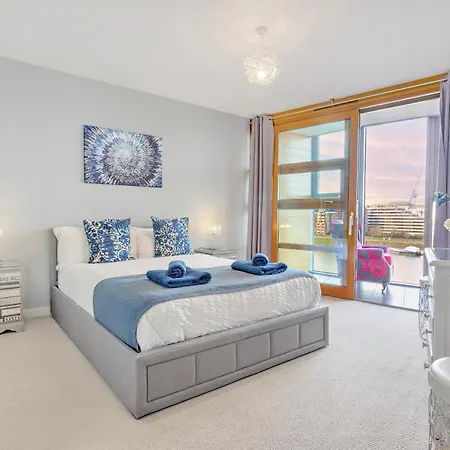 Cozy 1-bed Flat With Gym Access & Charming Vibe * London