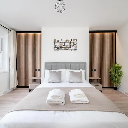 Spacious 2bed Flat Free Parking And Garden * ロンドン