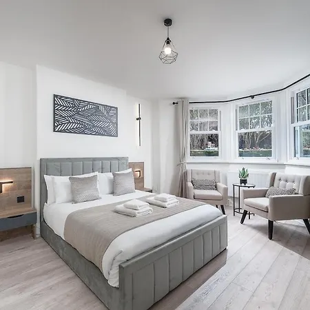 Spacious 2bed Flat Free Parking And Garden ロンドン