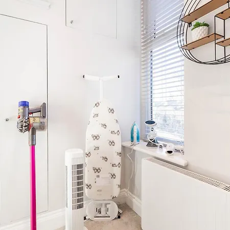 The Queens Club Luxury In Kensington Apartment