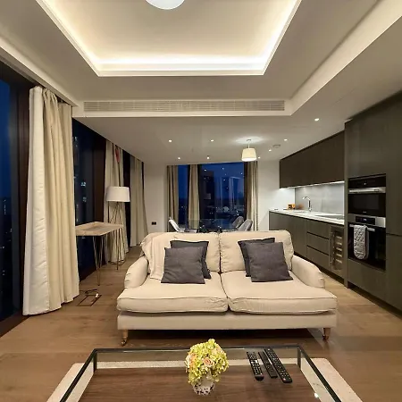 Large Luxury Riverside 2 Bedroom In Battersea Apartment *