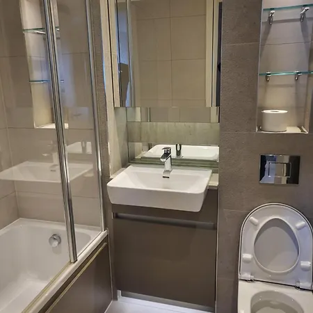 Amazing Sea View Apt, 公寓