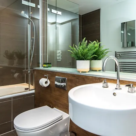 Modern 1br Flat, 2min Tube *