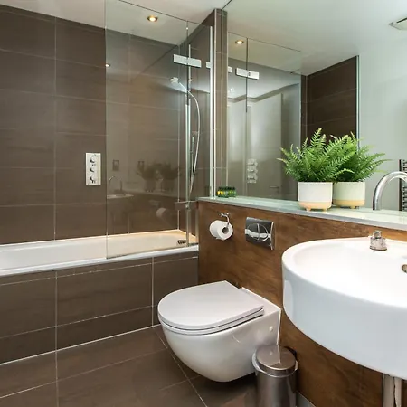 Modern 1br Flat, 2min Tube *