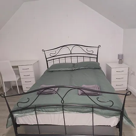Cr0 Purley Way Serviced Apartment *