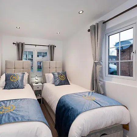 Guild 3 Bedrooms 3 Bathroom - Fast London Access Vakantiehuis *