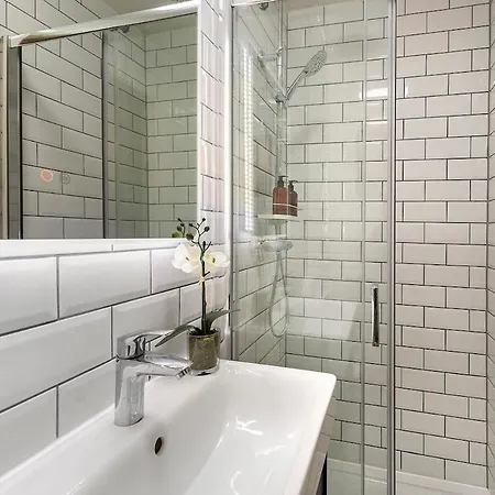 Guild 3 Bedrooms 3 Bathroom - Fast London Access Erith