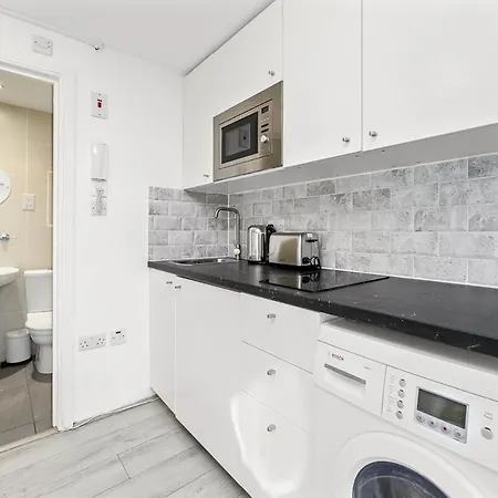 Cosy Farringdon Apartment