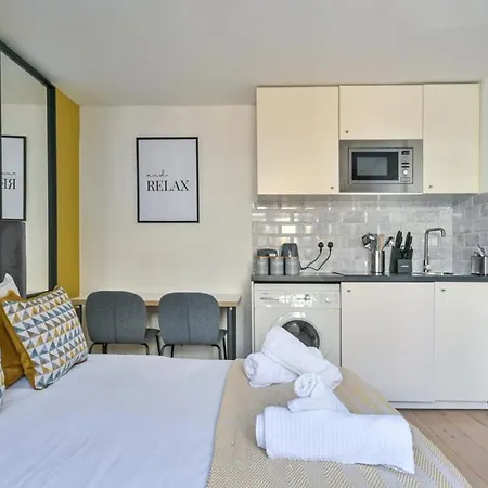 Cosy Farringdon London
