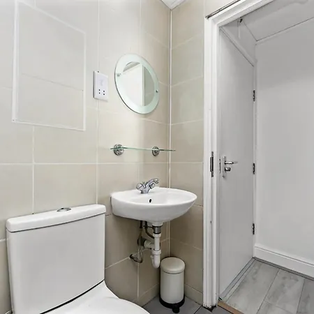 Cosy Farringdon Apartment
