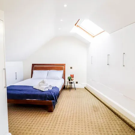 Spacious 4-bed In St.john's Wood Appartamento