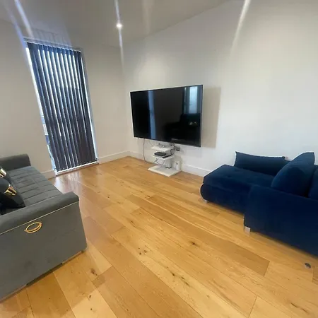 Daire Luxury Floor Penthouse Near Heathrow *