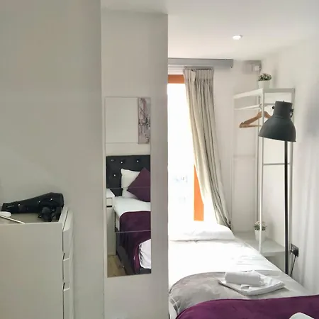 Euston Private Bedrooms 119a 1-4 Homestay