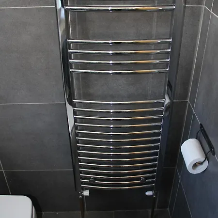 Euston Private Bedrooms 119a 1-4 *