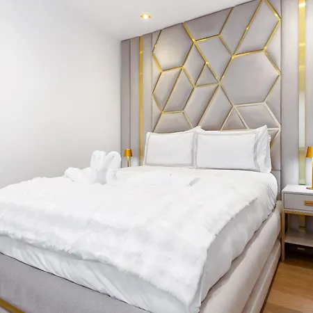 Billionaires 3 Bedroom Ultra Luxury Knightsbridge Hideaway By Harrods * London