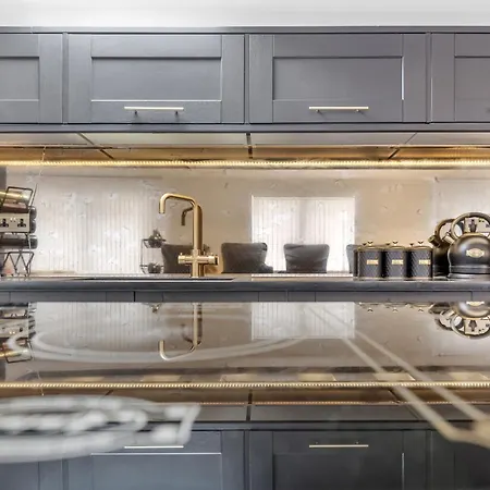 Billionaires 3 Bedroom Ultra Luxury Knightsbridge Hideaway By Harrods * London