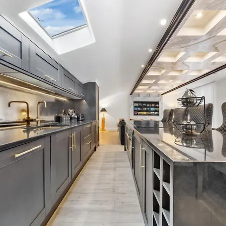 Apartment Billionaires 3 Bedroom Ultra Luxury Knightsbridge Hideaway By Harrods *