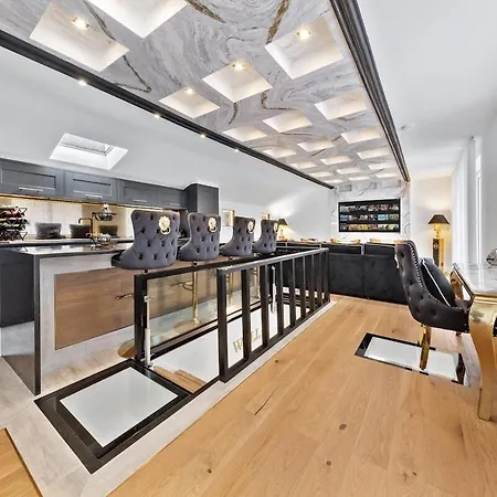 Apartment Billionaires 3 Bedroom Ultra Luxury Knightsbridge Hideaway By Harrods London