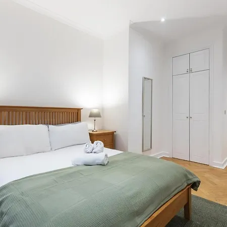 Trendy South Kensington Flat Near Museums & Tube London