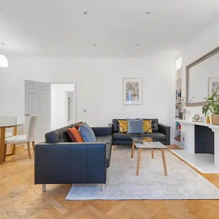 Trendy South Kensington Flat Near Museums & Tube Apartment London
