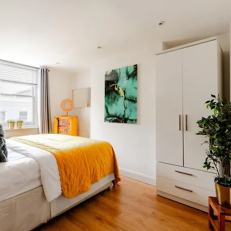 Architect's Sophisticated Private 3bed 3bath House Off Oxford St