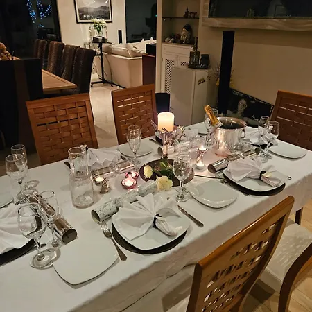 Holiday home Stunning 5 Bedroom Putney House *