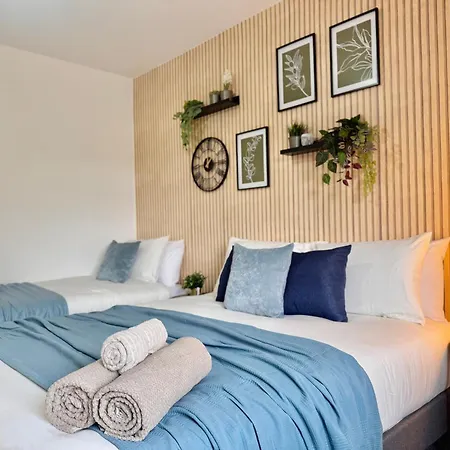 Convenient 2-bed 30min To