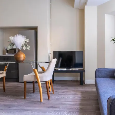 The Egerton - Luxury London