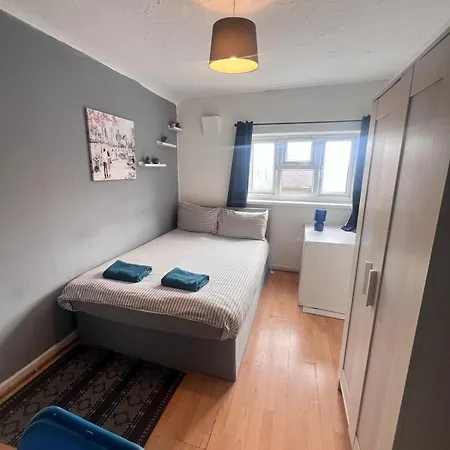 Homestay Colebert Avenue