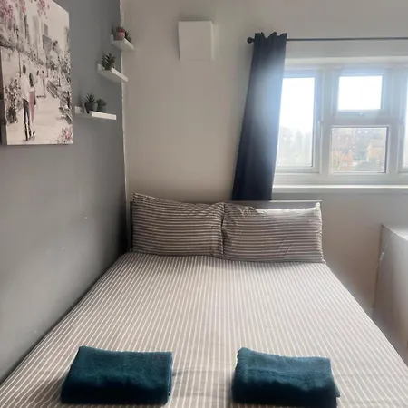 Homestay Colebert Avenue