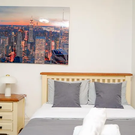Charming Retreat London