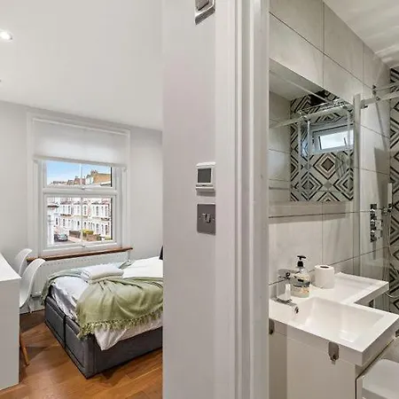 Apartment Stylish In Private Roof Terrace