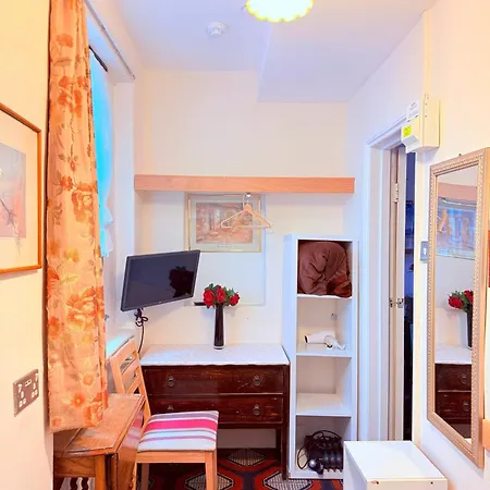 Albro House Hotel 2*