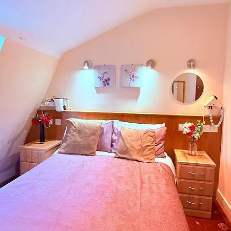Albro House Hotel