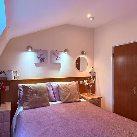 Albro House 2*