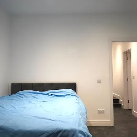 Modern Flat Near Wembley Stadium * The Hyde