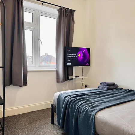 Convenient 2-bed 30min To Apartment London