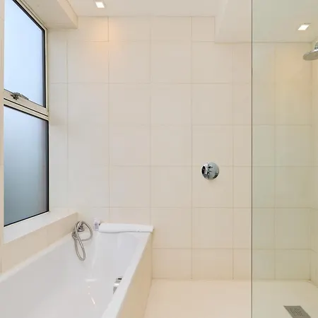 The Hampstead Garden Hideaway - 5bdr With Pool And Garden * ロンドン