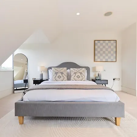 The Hampstead Garden Hideaway - 5bdr With Pool And Garden アパート