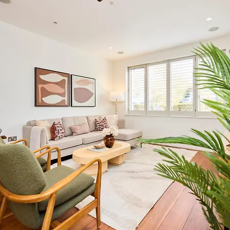 The Hampstead Garden Hideaway - 5bdr With Pool And Garden アパート ロンドン