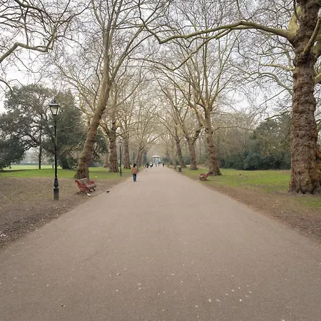 Relaxing 1-bed Haven Near Battersea Park *