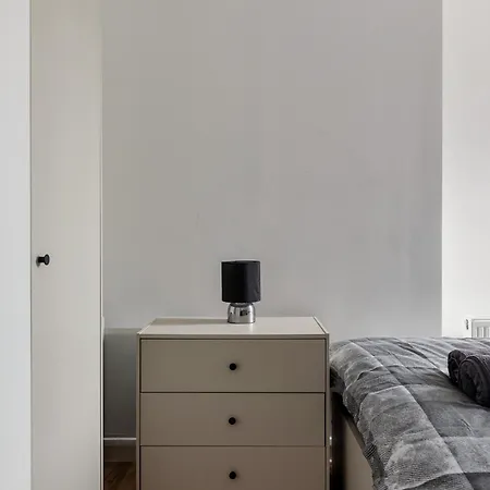 Relaxing 1-bed Haven Near Battersea Park Apartment *