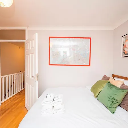 Nyaraló Pass The Keys Spacious 2br W Free Parking Patio Near Tube *