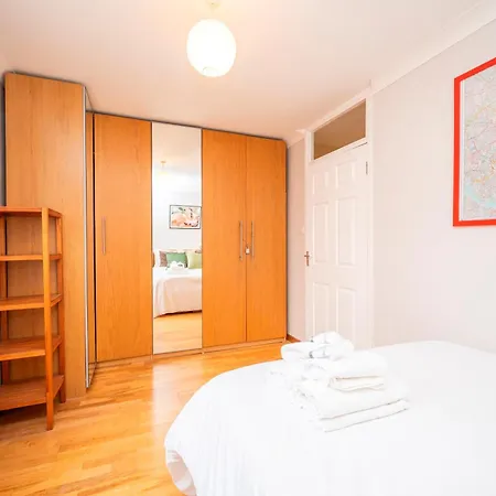 Pass The Keys Spacious 2br W Free Parking Patio Near Tube London