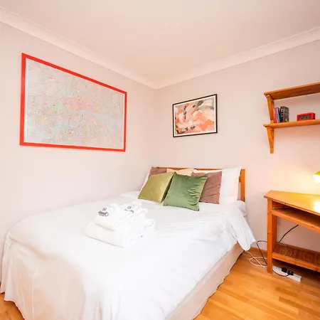 Pass The Keys Spacious 2br W Free Parking Patio Near Tube