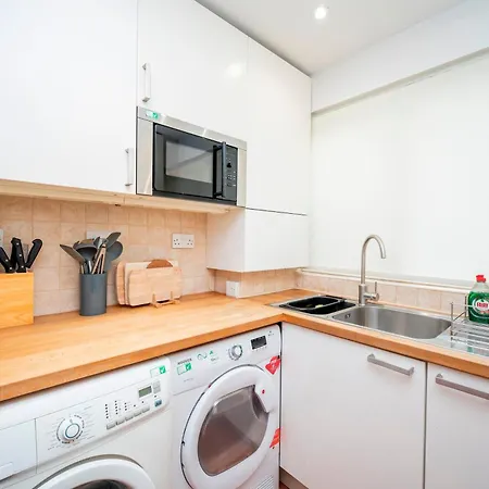 Pass The Keys Spacious 2br W Free Parking Patio Near Tube *